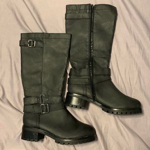 NWOT Whitemt tall black boots